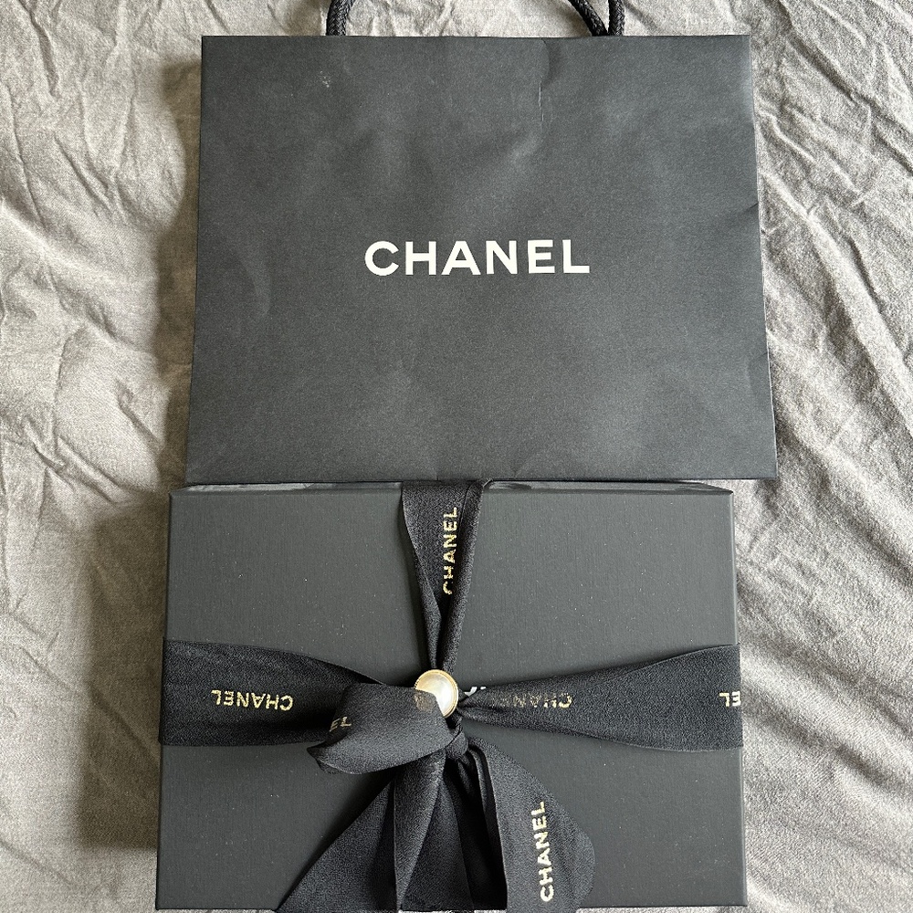 CHANEL Authentic Empty Handbag Gift BOX and Gift BAG w/ Button and Ribbon